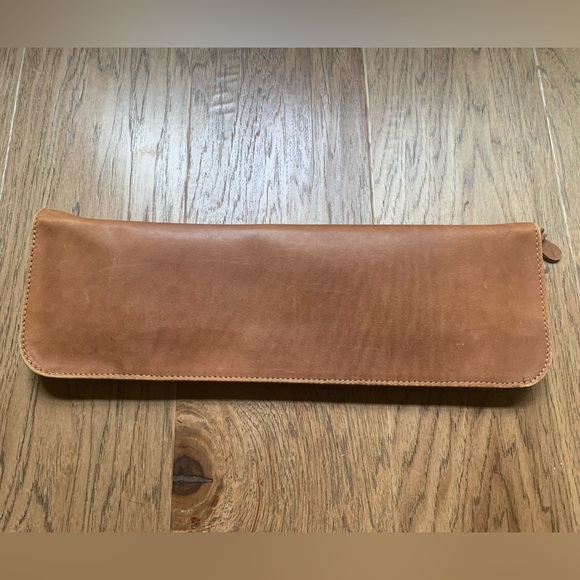 Jos. A. Bank genuine leather tie and scarf travel case - Picture 2 of 4